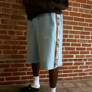 Custom Streetwear Vintage Rhinestone Sweat Short Cut Edge Acid Wash Patch Embroidery Baggy Shorts for Men